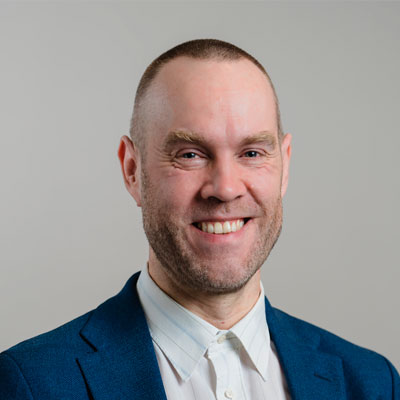 Kirjottaja Tuomas Erkkilä